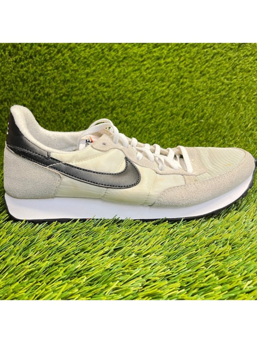Nike Challenger OG Mens Size 7 Bone White Black‎ Athletic Running Shoes Sneakers
